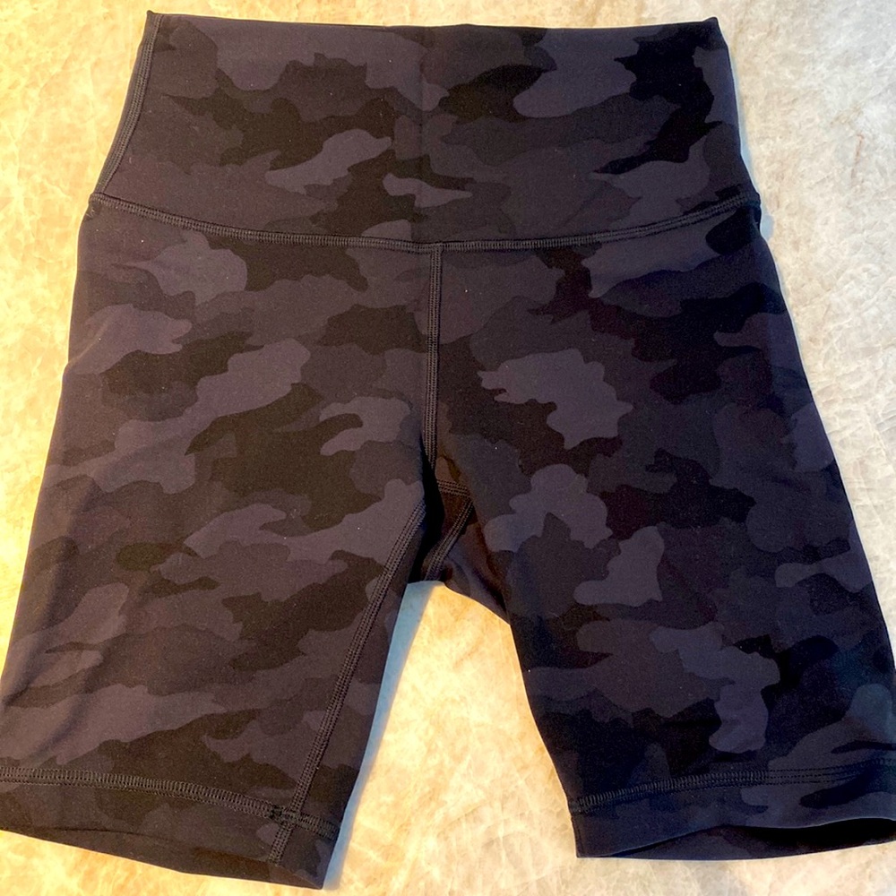 Lululemon 6